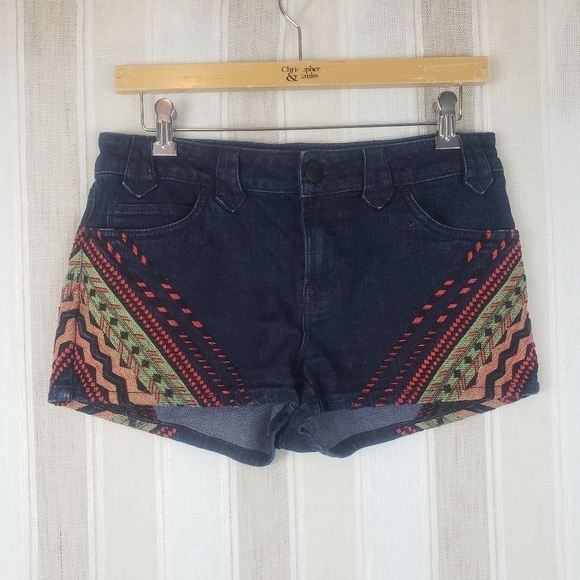 Urban Outfitters Pants - BDG Urban Outfitters Jean Shorts Blue Size 28‎